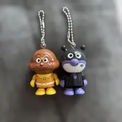 アンパンマン　フィギュア　カレーパンマン　バイキンマン　２体セット