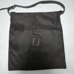 美品　FENDI ワンショルダーバッグ　ナイロン×レザー　FFロゴ　A4収納