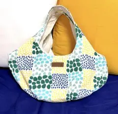 【美品】ハンドメイド ころりん丸底グラニーバッグ 肩がけ 北欧 緑 黄色 ドット