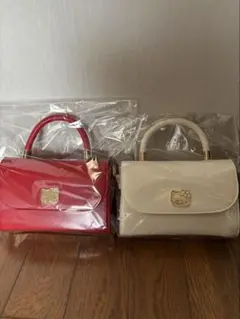 ハローキティ　持ち手付きロングストラップショルダープレートバッグ　赤白2種セット