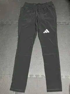 【値引き中】adidas ブラック スリムフィット パンツ M