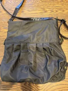 コシノジュンコ　ショルダーバッグ