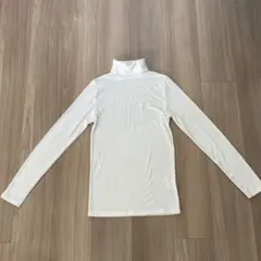 ホワイト タートルネック 長袖 トップス　ストレッチ素材　M