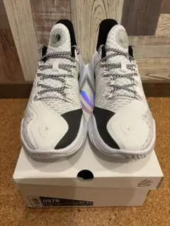 Curry 11 Wind 27.5cm ホワイト