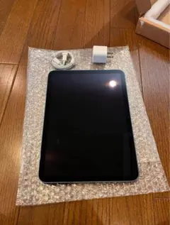 第10世代　Apple iPad 本体 充電器付き10.9インチ64GB ブルー