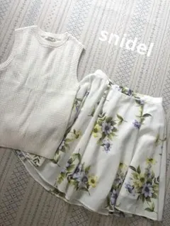 snidel スナイデル　花柄スカート　サマーニットのサムネイル