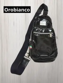 Orobianco オロビアンコボディバッグワンショルダー ブラックエナメル調