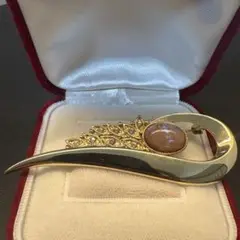 ヴィンテージ　ブローチ