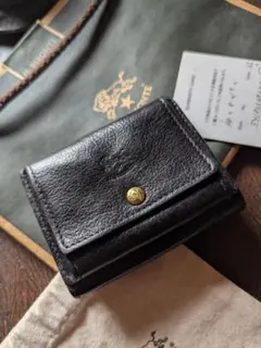 イルビゾンテ トリフォルドウォレット ブラック 男女兼用