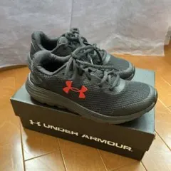 UNDER ARMOUR スニーカー　23センチ