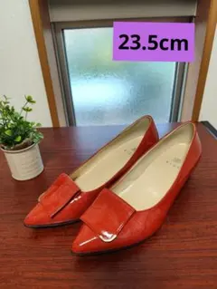 ♥美品♥ EIZO 防水 レザースクエアモチーフ パンプス ヒール 23.5cmのサムネイル