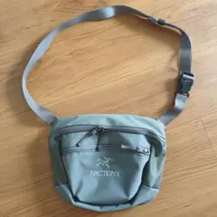 2026年最新】arc'teryx beams arro waistpackの人気アイテム - メルカリ