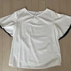 alotta 半袖 カットソー ホワイト×ブラック　新品タグつきのサムネイル