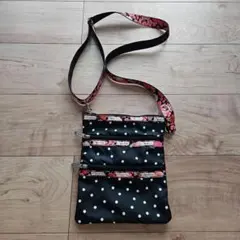 ☆LeSportsac☆ブラックドット柄×花柄ショルダーベルト☆美品☆