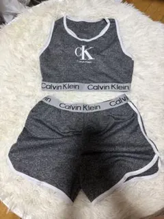 Calvin Klein ブラトップ ショーツ セットアップ グレーのサムネイル