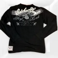 GOTCHAガッチャ　刺繍入り　ヘンリーネック長袖カットソー　ブラック　L