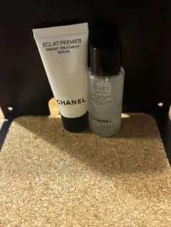 CHANEL エクラ ルミエール LE LIFT サンプルセットのサムネイル