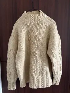 クリーム色 ケーブルニットセーター ♡