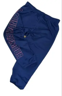 UNDER ARMOUR アンダーアーマー　ハーフパンツ　カーゴ　スウェットのサムネイル