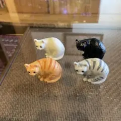 暗闇の猫達 LED付き 全4種セット