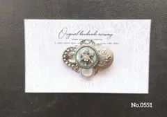 ハンドメイド✩.*˚ボタンヘアゴムorポニーフックorブローチ♡