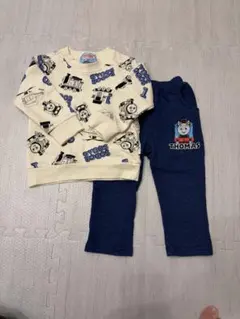 トーマス　トレーナーとパンツセット　90