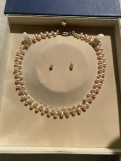 天然淡水パール　ネックレス&ピアス　淡いオレンジ　美品