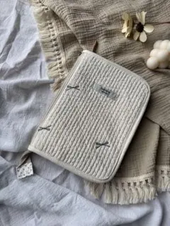 Item thumbnail for item d4b9aa44-30e8-40bb-acc2-35d8a4e8a6f4