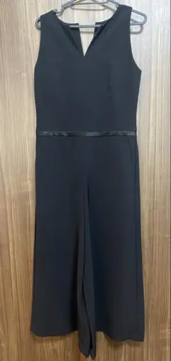 ICBブラック Vネック ワイドレッグオールインワン