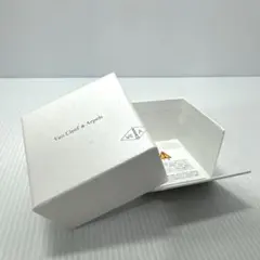 Van Cleef & Arpels 空箱 アクセサリーケースの外箱のみ