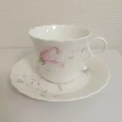 NARUMI ボーンチャイナ カップ・ソーサーセット