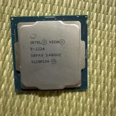 Intel Xeon E-2224 CPU 本体