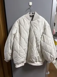 アイボリー キルティングボンバージャケット