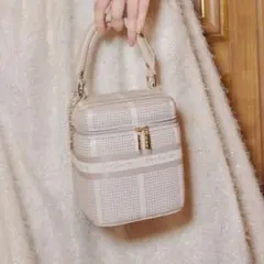 2026年最新】hlt jacquard vanity bagの人気アイテム - メルカリ