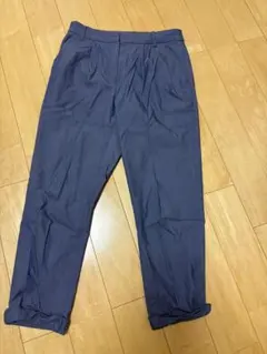 ナチュラルビューティーベーシック テーパードパンツ ブルー