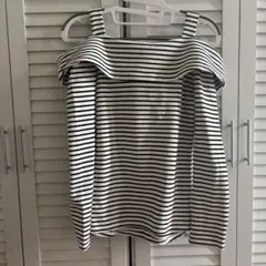 CECIIL McBEEオフショルダー