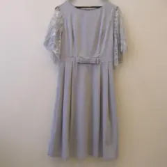 ライトグレー レース袖 パーティードレス