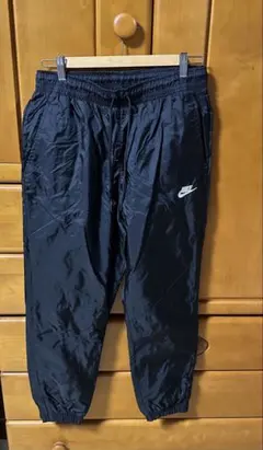 ナイキ　ブラック　ナイロンパンツ　Ｌサイズ