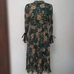 ☆Chili-kk☆ 長袖　ロングワンピースM 総花柄 プリーツ