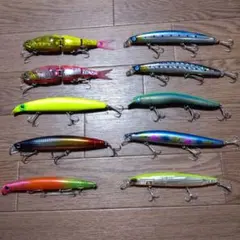 H*P様 シマノ　ダイワ　人気シーバス、ヒラメルアーまとめ売りのサムネイル