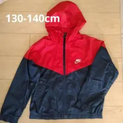 Nike フード付きジャケット 130-140cm