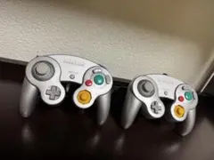 ゲームキューブ コントローラー シルバー ×2