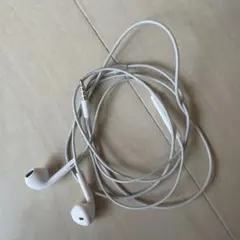 iPhoneホワイト有線イヤホン 音量調整ボタン付き