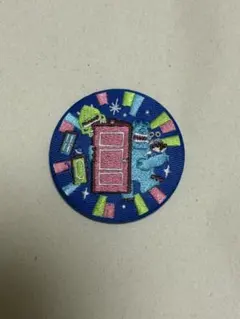 ディズニー　刺繍缶バッジつきビスケット２　モンスターズインク