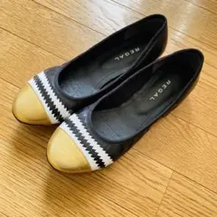 REGAL フラットシューズ 黒/金 23.5cm 美品