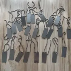 【未使用品】キーホルダー　板　素材　ハンドメイド