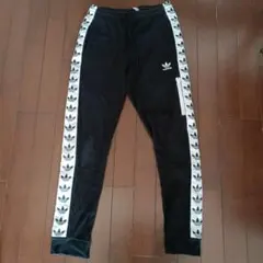 adidas 古着ブラックジャージパンツ Mサイズ