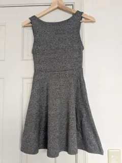 グレー ノースリーブ Vネック フレアワンピース