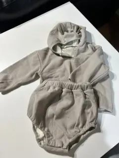 ベージュ フード付きロンパース　セットアップ　羊　80cm