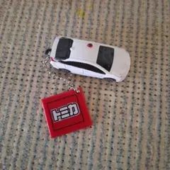 トミカ パトカー キーホルダーのサムネイル